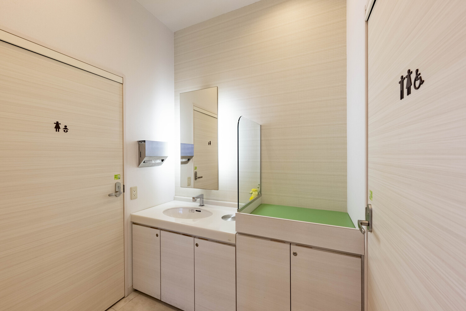 パウダーコーナー